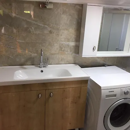 Sakiz Tinyhouse * أورلا